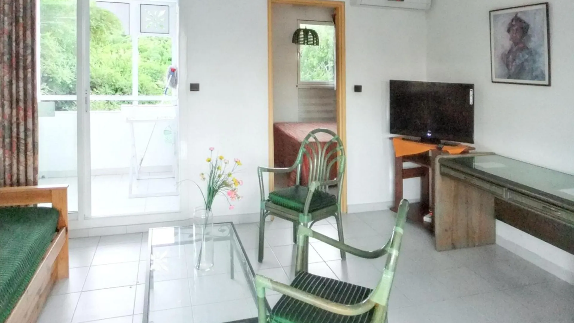 Apartment Sainte-Anne Garden Retreat: Cozy Room with Shared Pool and Beach Access Martinique