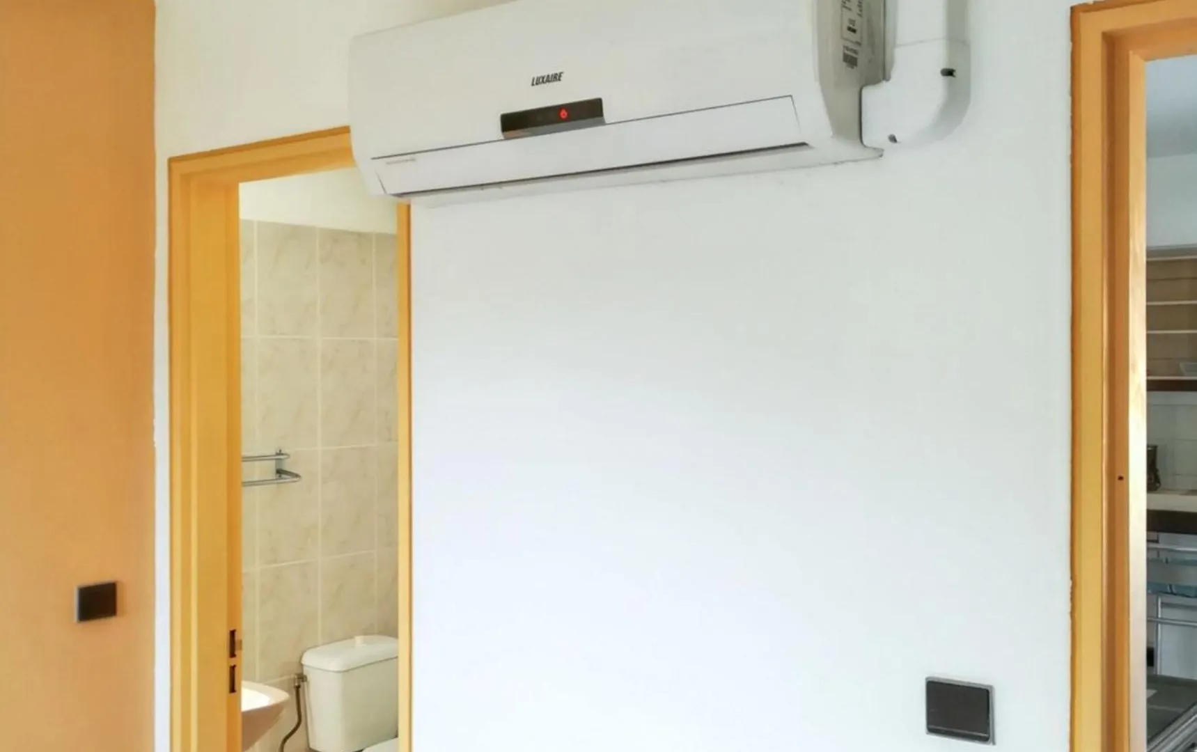 Apartment Sainte-Anne Garden Retreat: Cozy Room with Shared Pool and Beach Access